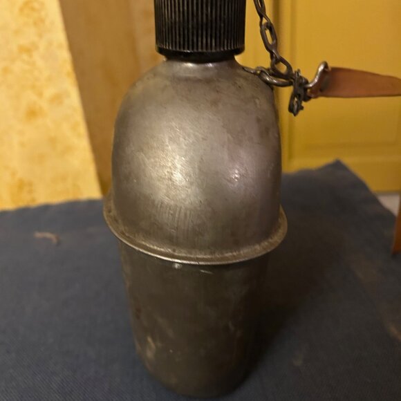 Vintage WWII 1944 Canteen made of aluminum 8in tall - Picture 3 of 4